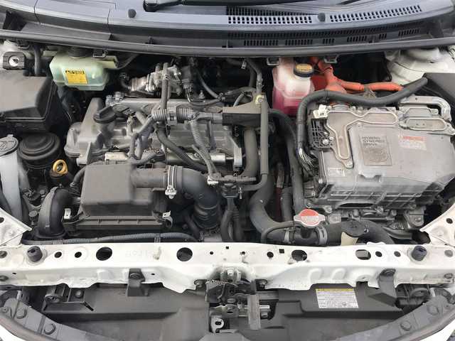 トヨタ アクア G G’s 千葉県 2015(平27)年 10.8万km ライムホワイトパールクリスタルシャイン (株)IDOMが運営する【じしゃロン柏店】の自社ローン対象車両になります。こちらは現金ご利用時の価格です。/自社ローンご希望の方は別途その旨お申付け下さい。//禁煙車/純正フルセグナビ/（CD/DVD/AM/FMラジオ）/(Bluetooth)/スマートキー/プッシュスタート/バックカメラ/ＥＴＣ/クルーズコントロール/ドライブレコーダー/シートヒーター/ステアリングリモコン/電動格納ドアミラー/パワーウインドウ/オートライト/防眩ミラー