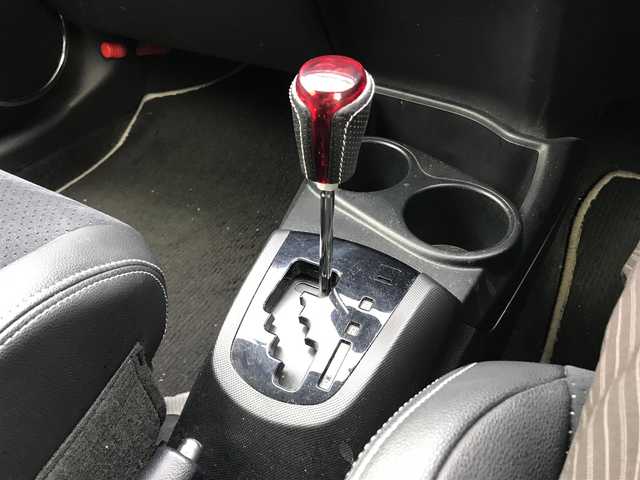 トヨタ アクア G G’s 千葉県 2015(平27)年 10.8万km ライムホワイトパールクリスタルシャイン (株)IDOMが運営する【じしゃロン柏店】の自社ローン対象車両になります。こちらは現金ご利用時の価格です。/自社ローンご希望の方は別途その旨お申付け下さい。//禁煙車/純正フルセグナビ/（CD/DVD/AM/FMラジオ）/(Bluetooth)/スマートキー/プッシュスタート/バックカメラ/ＥＴＣ/クルーズコントロール/ドライブレコーダー/シートヒーター/ステアリングリモコン/電動格納ドアミラー/パワーウインドウ/オートライト/防眩ミラー