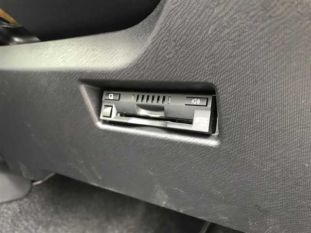 トヨタ アクア G G’s 千葉県 2015(平27)年 10.8万km ライムホワイトパールクリスタルシャイン (株)IDOMが運営する【じしゃロン柏店】の自社ローン対象車両になります。こちらは現金ご利用時の価格です。/自社ローンご希望の方は別途その旨お申付け下さい。//禁煙車/純正フルセグナビ/（CD/DVD/AM/FMラジオ）/(Bluetooth)/スマートキー/プッシュスタート/バックカメラ/ＥＴＣ/クルーズコントロール/ドライブレコーダー/シートヒーター/ステアリングリモコン/電動格納ドアミラー/パワーウインドウ/オートライト/防眩ミラー