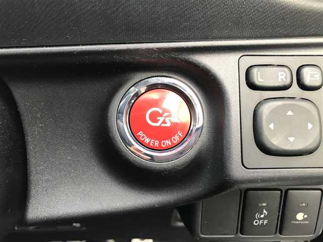 トヨタ アクア G G’s 千葉県 2015(平27)年 10.8万km ライムホワイトパールクリスタルシャイン (株)IDOMが運営する【じしゃロン柏店】の自社ローン対象車両になります。こちらは現金ご利用時の価格です。/自社ローンご希望の方は別途その旨お申付け下さい。//禁煙車/純正フルセグナビ/（CD/DVD/AM/FMラジオ）/(Bluetooth)/スマートキー/プッシュスタート/バックカメラ/ＥＴＣ/クルーズコントロール/ドライブレコーダー/シートヒーター/ステアリングリモコン/電動格納ドアミラー/パワーウインドウ/オートライト/防眩ミラー