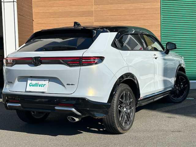 ホンダ ヴェゼル ハイブリッド e:HEV Z PLaYパッケージ 静岡県 2024(令6)年 0.4万km プレミアムサンライトホワイトパール ワンオーナー/純正ナビ/フルセグテレビ/Bluetooth/全方位カメラ/純正フロアマット/スカイルーフ/オートライト/LEDヘッドライト/ブレーキホールド/ビルトイン2.0ETC/レーダークルーズコントロール/パドルシフト/パワーバックドア/デジタルインナーミラー