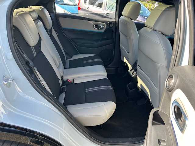 ホンダ ヴェゼル ハイブリッド e:HEV Z PLaYパッケージ 静岡県 2024(令6)年 0.4万km プレミアムサンライトホワイトパール ワンオーナー/純正ナビ/フルセグテレビ/Bluetooth/全方位カメラ/純正フロアマット/スカイルーフ/オートライト/LEDヘッドライト/ブレーキホールド/ビルトイン2.0ETC/レーダークルーズコントロール/パドルシフト/パワーバックドア/デジタルインナーミラー