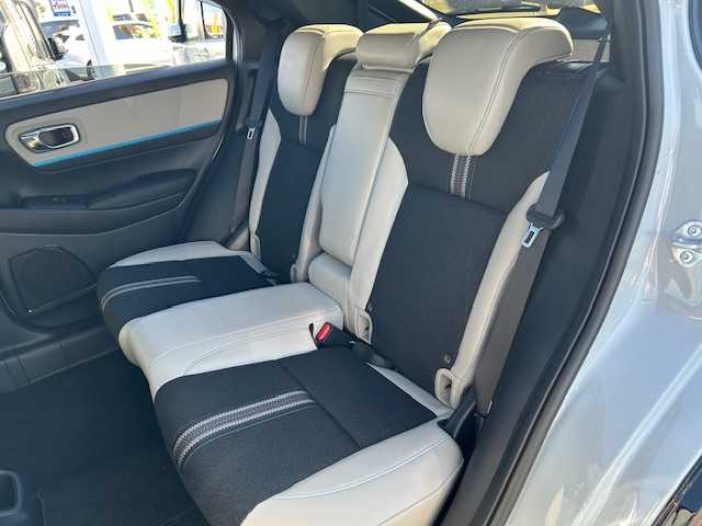 ホンダ ヴェゼル ハイブリッド e:HEV Z PLaYパッケージ 静岡県 2024(令6)年 0.4万km プレミアムサンライトホワイトパール ワンオーナー/純正ナビ/フルセグテレビ/Bluetooth/全方位カメラ/純正フロアマット/スカイルーフ/オートライト/LEDヘッドライト/ブレーキホールド/ビルトイン2.0ETC/レーダークルーズコントロール/パドルシフト/パワーバックドア/デジタルインナーミラー