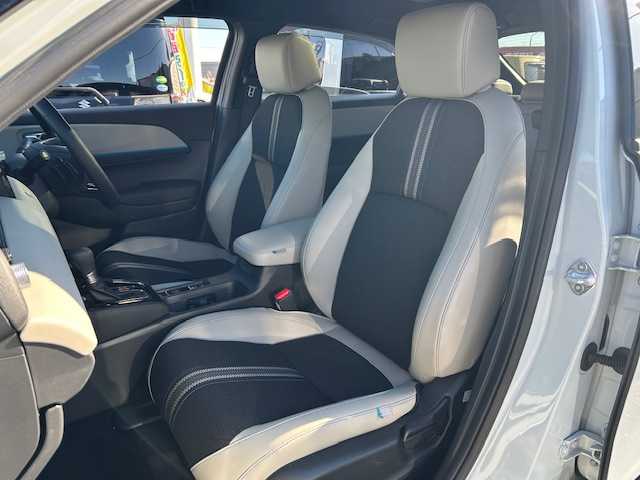 ホンダ ヴェゼル ハイブリッド e:HEV Z PLaYパッケージ 静岡県 2024(令6)年 0.4万km プレミアムサンライトホワイトパール ワンオーナー/純正ナビ/フルセグテレビ/Bluetooth/全方位カメラ/純正フロアマット/スカイルーフ/オートライト/LEDヘッドライト/ブレーキホールド/ビルトイン2.0ETC/レーダークルーズコントロール/パドルシフト/パワーバックドア/デジタルインナーミラー