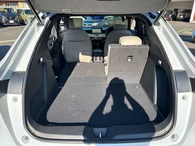 ホンダ ヴェゼル ハイブリッド e:HEV Z PLaYパッケージ 静岡県 2024(令6)年 0.4万km プレミアムサンライトホワイトパール ワンオーナー/純正ナビ/フルセグテレビ/Bluetooth/全方位カメラ/純正フロアマット/スカイルーフ/オートライト/LEDヘッドライト/ブレーキホールド/ビルトイン2.0ETC/レーダークルーズコントロール/パドルシフト/パワーバックドア/デジタルインナーミラー