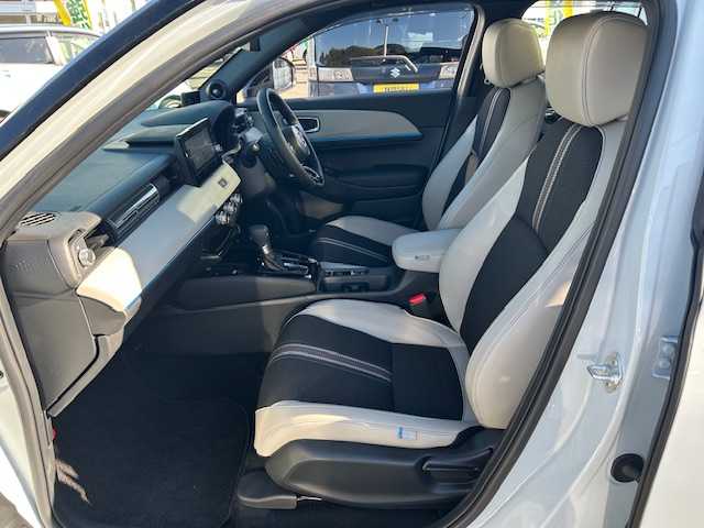 ホンダ ヴェゼル ハイブリッド e:HEV Z PLaYパッケージ 静岡県 2024(令6)年 0.4万km プレミアムサンライトホワイトパール ワンオーナー/純正ナビ/フルセグテレビ/Bluetooth/全方位カメラ/純正フロアマット/スカイルーフ/オートライト/LEDヘッドライト/ブレーキホールド/ビルトイン2.0ETC/レーダークルーズコントロール/パドルシフト/パワーバックドア/デジタルインナーミラー