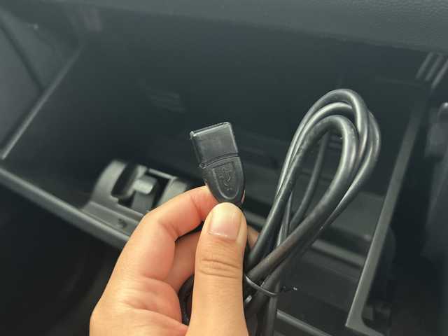 スズキ ラパン XL 三重県 2013(平25)年 4.9万km シャンパンピンクPM /禁煙車//社外SDナビ/（フルセグ/CD/DVD/AM/FM）//シートヒーター//ETC//純正14インチアルミホイール//アイドリングストップ//革巻きステアリング//プッシュスタート//スマートキー//ウィンカーミラー//電動格納ミラー//純正フロアマット