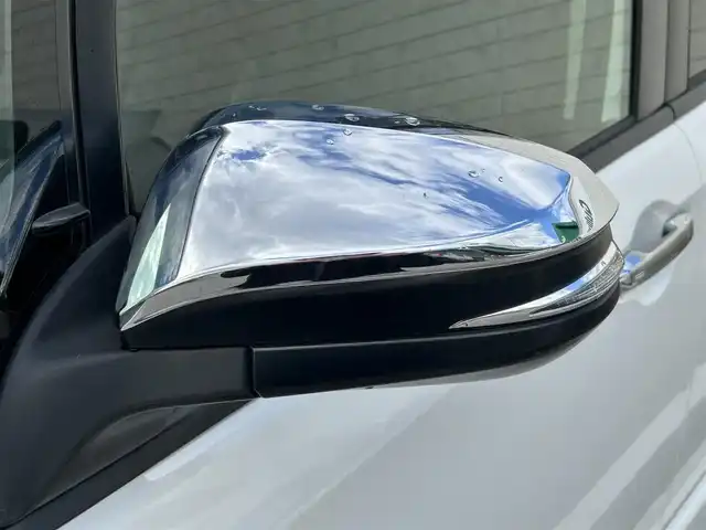 トヨタ ヴォクシー ZS 煌Ⅱ 福岡県 2016(平28)年 7.9万km ホワイトパールクリスタルシャイン 純正9型SDナビ(フルセグTV/CD/DVD/BT)/トヨタセーフティ/後席フリップダウンモニター/両側電動/ステアリングスイッチ/ETC/純正LED/純正フロアマット/純正アルミホイール/スペアキー/プッシュスタート/スマートキー