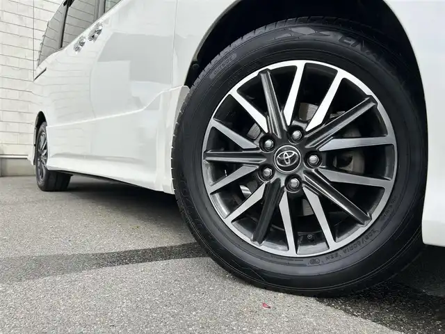 トヨタ ヴォクシー ZS 煌Ⅱ 福岡県 2016(平28)年 7.9万km ホワイトパールクリスタルシャイン 純正9型SDナビ(フルセグTV/CD/DVD/BT)/トヨタセーフティ/後席フリップダウンモニター/両側電動/ステアリングスイッチ/ETC/純正LED/純正フロアマット/純正アルミホイール/スペアキー/プッシュスタート/スマートキー