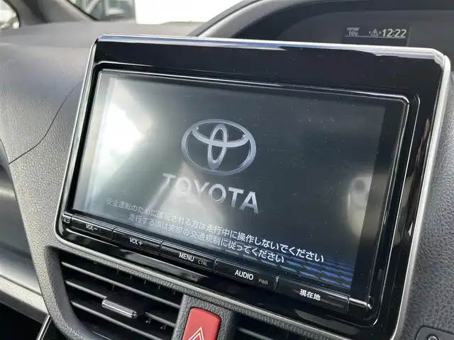 トヨタ ヴォクシー ZS 煌Ⅱ 福岡県 2016(平28)年 7.9万km ホワイトパールクリスタルシャイン 純正9型SDナビ(フルセグTV/CD/DVD/BT)/トヨタセーフティ/後席フリップダウンモニター/両側電動/ステアリングスイッチ/ETC/純正LED/純正フロアマット/純正アルミホイール/スペアキー/プッシュスタート/スマートキー