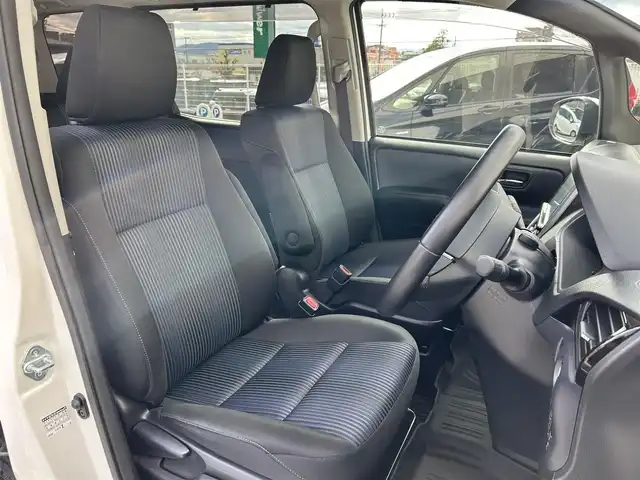 トヨタ ヴォクシー ZS 煌Ⅱ 福岡県 2016(平28)年 7.9万km ホワイトパールクリスタルシャイン 純正9型SDナビ(フルセグTV/CD/DVD/BT)/トヨタセーフティ/後席フリップダウンモニター/両側電動/ステアリングスイッチ/ETC/純正LED/純正フロアマット/純正アルミホイール/スペアキー/プッシュスタート/スマートキー