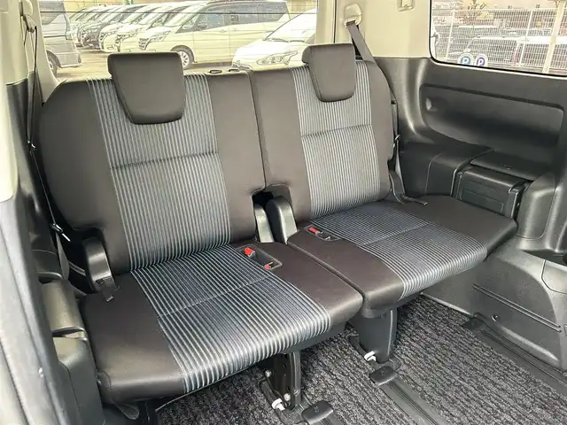 トヨタ ヴォクシー ZS 煌Ⅱ 福岡県 2016(平28)年 7.9万km ホワイトパールクリスタルシャイン 純正9型SDナビ(フルセグTV/CD/DVD/BT)/トヨタセーフティ/後席フリップダウンモニター/両側電動/ステアリングスイッチ/ETC/純正LED/純正フロアマット/純正アルミホイール/スペアキー/プッシュスタート/スマートキー