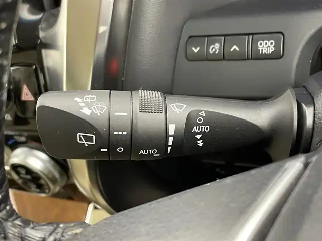 トヨタ アルファードハイブリット エグゼクティブ ラウンジ 千葉県 2016(平28)年 6.7万km ラグジュアリーホワイトパールクリスタルシャインガラスフレーク 禁煙車/４WD/トヨタセーフティセンス/・クリアランスソナー/・プリクラッシュセーフティブレーキ/・クルーズコントロール/JBLプレミアムサウンド/両側パワースライドドア/パワーバックドア/ツインサンルーフ/12.1型フリップダウンモニター/純正９型ディスプレイオーディオナビ/・CD/DVD/USB/AUX/HDMI/Bluetooth/フルセグTV/・バックカメラ/・ビルトインETC/革巻きステアリング/・ステアリングスイッチ/100V電源/レザーシート/・DNセカンドパワーシート/・D席メモリ付き/・DNシートヒーター/・オットマン/電子パーキング/・ブレーキホールド/社外フロアマット/純正１７インチAW/オートライト/・LEDヘッドライト/・LEDフォグランプ