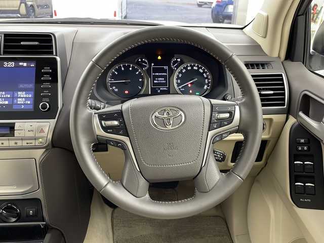 トヨタ ランドクルーザー プラド TX Lパッケージ 兵庫県 2022(令4)年 3.1万km ホワイトパールクリスタルシャイン モデリスタエアロ ムーンルーフ 衝突軽減ブレーキ レーンキープアシスト レーダークルーズコントロール メーカーオプションナビ フルセグ パノラマミックビューモニター ベージュ革 クリアランスソナー