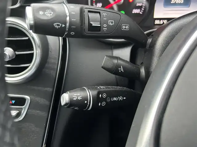 メルセデス・ベンツ Ｃ２２０ｄ ワゴン ローレウスエディション 滋賀県 2018(平30)年 3.8万km オブシディアンブラック レーダーセーフティパッケージ /サンルーフ /ACC /黒革シート /前席シートヒーター /前席パワーシート /アクティブブレーキアシスト /LKA/BSM /衝突軽減ブレーキ /純正ナビ /ドラレコ /パワーバックドア/バックカメラ