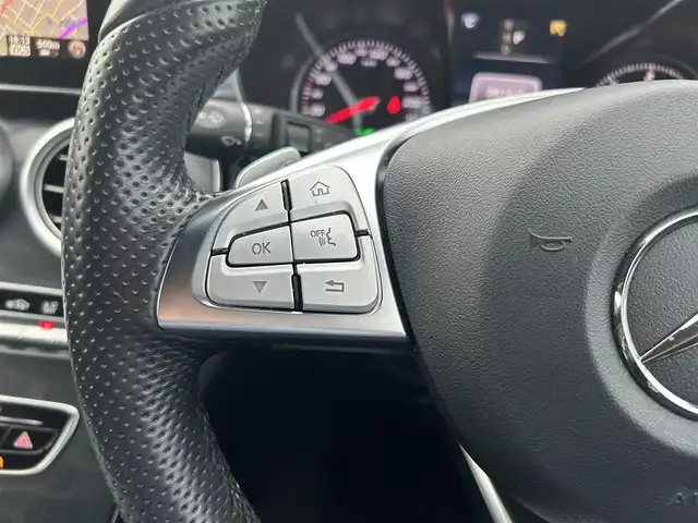 メルセデス・ベンツ Ｃ２２０ｄ ワゴン ローレウスエディション 滋賀県 2018(平30)年 3.8万km オブシディアンブラック レーダーセーフティパッケージ /サンルーフ /ACC /黒革シート /前席シートヒーター /前席パワーシート /アクティブブレーキアシスト /LKA/BSM /衝突軽減ブレーキ /純正ナビ /ドラレコ /パワーバックドア/バックカメラ