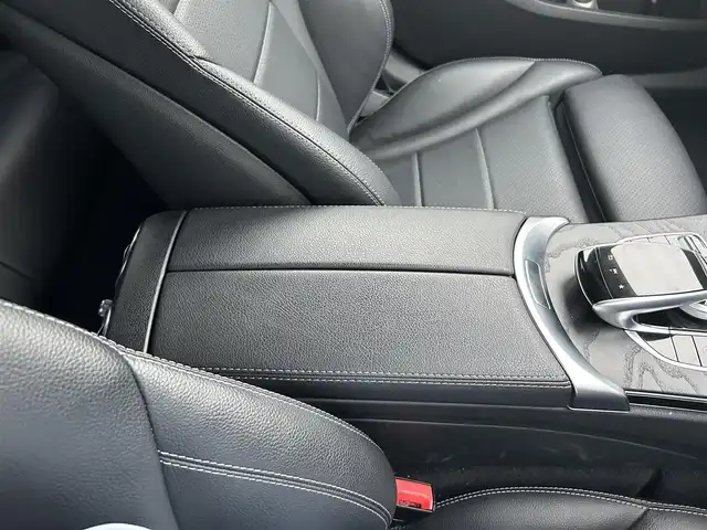 メルセデス・ベンツ Ｃ２２０ｄ ワゴン ローレウスエディション 滋賀県 2018(平30)年 3.8万km オブシディアンブラック レーダーセーフティパッケージ /サンルーフ /ACC /黒革シート /前席シートヒーター /前席パワーシート /アクティブブレーキアシスト /LKA/BSM /衝突軽減ブレーキ /純正ナビ /ドラレコ /パワーバックドア/バックカメラ
