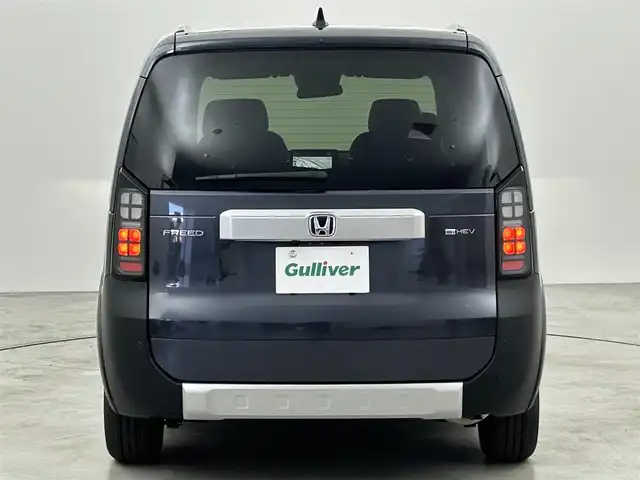 ホンダ フリード ハイブリット e:HEV クロスター 福岡県 2025(令7)年 0.1千km メテオロイドグレーメタリック 登録済未使用車　/純正ナビ（ＢＴ，フルセグＴＶ）　/バックカメラ　/ＡＣＣ　/コーナーセンサー　/衝突軽減ブレーキ　/レーンキープ　/ＢＳＭ　/先行車発進お知らせ　/両側電動スライドドア　/ハーフレザー　/シートヒーター