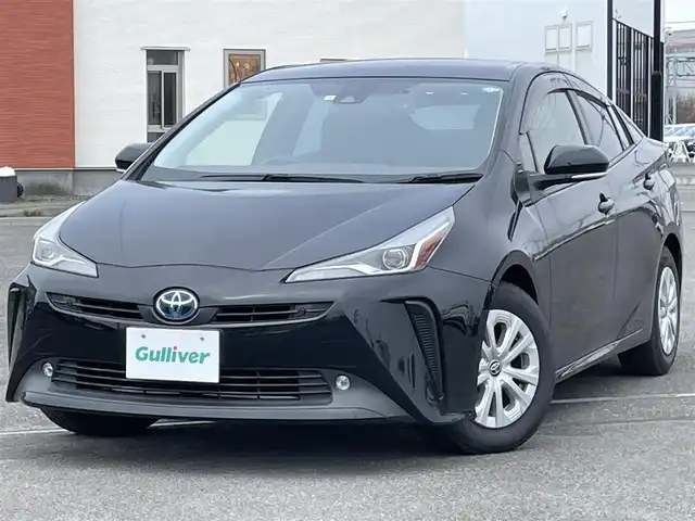 トヨタ プリウス S 道央・札幌 2022(令4)年 8.7万km アティチュードブラックマイカ ４WD/純正ディーラーOPナビ/AM/FM/USB/BT/トヨタセーフティセンス/プリクラッシュセーフティ/横滑り防止装置/レーダークルーズコントロール/レーンキープアシスト/クリアランスソナー/パーキングサポートブレーキ/ロードサインアシスト/バックカメラ/ビルトインETC/ドライブレコーダー/EVMODE/DRIVEMODE切替/革巻きステアリング/ステアリングリモコン/AC100V/プッシュスタート/スマートキー/LEDヘッドライト/オートライト/オートハイビーム/フォグランプ/電動格納ミラー/ウィンカーミラー/純正フロアマット/ドアバイザー
