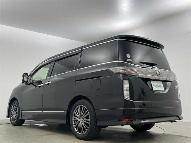 日産 エルグランド 250HWS アーバンクロム 岡山県 2020(令2)年 3.5万km ファントムブラック ワンオーナー		/純正8インチナビゲーション		/【フルセグ/Bluetooth/DVD/MSP/CarPlay】		/バックカメラ/両側パワースライドドア/11インチ後席モニター		/純正18inアルミホイール+サマータイヤ：装着				/レーダークルーズコントロール	/コーナーセンサー	/ビルトインETC		/LEDヘッドライト（AUTO機能付き）			/横滑り防止機能		/衝突軽減システム		/車線逸脱防止システム	/純正ドライブレコーダー				/スマートキー		/ステアリングスイッチ		/プッシュスタート	/コーナーセンサー				/フロアマット