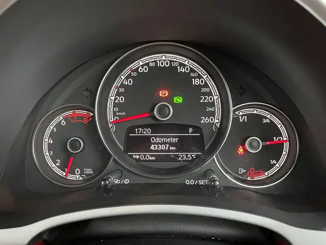フォルクスワーゲン ザ・ビートル デザイン 愛知県 2017(平29)年 4.4万km トルネードレッド レザーパッケージ /黒革シート/シートヒーター/純正ナビ/フルセグTV /バックカメラ  /Bluetooth /クルーズコントロール/パドルシフト /ブラインドスポットモニター /HIDヘッドライト /プッシュスタート/スマートキー