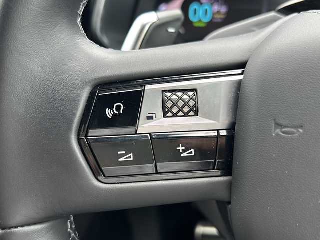 ＤＳオートモビル シトロエン ＤＳ７ オペラ E－テンス 4×4 岐阜県 2023(令5)年 0.6万km グレーＭ /カラーコード　ESC//ワンオーナー//純正ナビ//ディスプレイモニター/(AppleCarPlay/AndroidAuto)//全周囲カメラ//黒革シート//全席パワーシート//前席シートヒーター//アダプティブクルーズコントロール//アイドリングストップ//レーンキープアシスト//ブラインドスポットモニター//アクティブセーフティブレーキ//LEDヘッドライト//前後ドライブレコーダー//Focalサウンド//置くだけ充電
