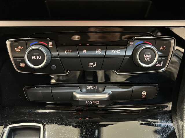 ＢＭＷ ２１８ｉ アクティブツアラー 新潟県 2017(平29)年 5.1万km アルピンホワイトⅢ 純正HDDナビ/・AM/FM/CD/DVD/Bluetooth/USB/リヤ・ビュー・カメラ/オートマチックテールゲートオペレーション/インテリジェントセーフティ/-衝突警告・ブレーキ機能/-歩行者警告・ブレーキ機能/-車線逸脱警告機能/パーク・ディスタンス・コントロール/アンビエントライト/LEDヘッドライト/フォグランプ/アイドリングストップ/スピードリミッター/純正16インチアルミホイール/ETC2.0