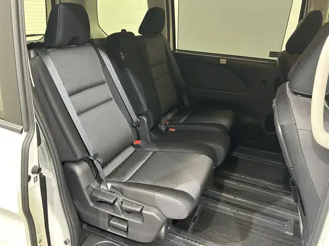 日産 セレナ ハイウェイスター V 愛媛県 2021(令3)年 2.2万km ブリリアントホワイトパール 純正10インチナビ/(Bluetooth/フルセグ)/プロパイロット/純正フリップダウンモニター/両側パワースライドドア/衝突被害軽減ブレーキ/コーナーセンサー/レーンキープアシスト/ブラインドスポットモニター/キャプテンシート/ETC/オートマチックハイビーム/オートライト/フォグランプ/アイドリングストップ/ドアバイザー/プッシュスタート/スペアキー/保証書/取扱説明書