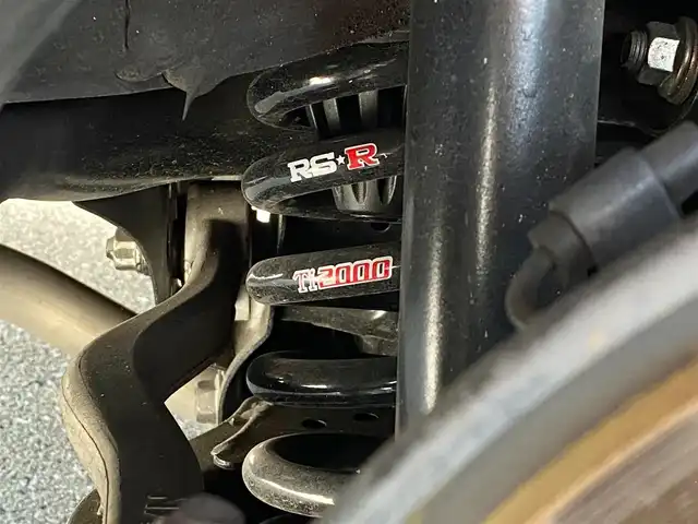 レクサス ＩＳ 300h Fスポーツ 岐阜県 2017(平29)年 5.7万km マーキュリーグレーマイカ ADVAN-Racing18インチAW/RS-R Ti2000ダウンサス/三眼LEDヘッドライト/トランクスポイラー/レクサスセーフティシステム/・プリクラッシュセーフティシステム/・レーンディパーチャーアラート/・オートマチックハイビーム/・レーダークルーズコントロール/ブラインドスポットモニター/純正SDナビ/（フルセグTV/CD/DVD/Bluetooth/AUX）/バックカメラ/ハーフレザーシート/前席パワーシート/前席シートヒーター/本革巻きステアリング/MTモード付AT/純正フロアマット/純正ビルトインETC2.0/前方ドライブレコーダー/スマートキー×2/カードキー