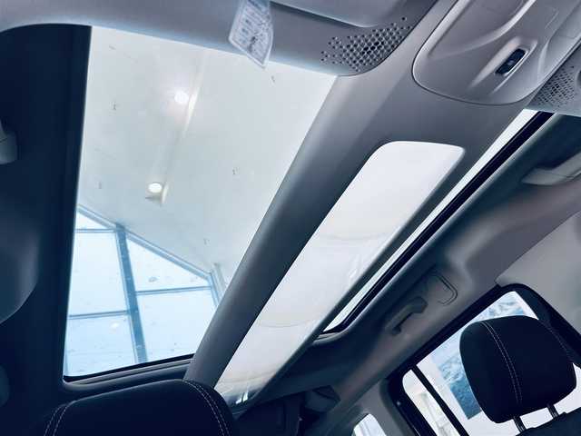 プジョー リフター 大阪府 2022(令4)年 2.2万km 青 ワンオーナー/ガラスルーフ/純正ディスプレイオーディオ/applecarplay/バック・サイドカメラ/純正17インチAW/ACC/ブラインドスポット/クリアランスソナー/ETC/ドラレコ/パドルシフト