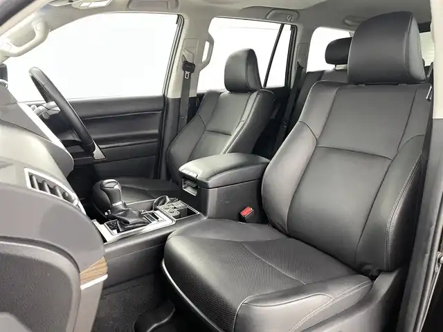 トヨタ ランドクルーザー プラド TX Lパッケージ マットブラED 福島県 2023(令5)年 2.8万km ブラック サンルーフ/トヨタセーフティセンス/・プリクラッシュセーフティ/・レーダークルーズコントロール/・車線逸脱警報装置/・標識認識機能/ALPINE製9インチナビ/・型番：X9NXL/・フルセグTV/Bluetooth/CD/DVD/・バックカメラ/・ETC/4WD/・ダウンヒルアシスト/ルーフレール/革巻きステアリング/・ステアリングリモコン/レザーシート/・パワーシート(運転席/助手席)/・シートヒーター(運転席/助手席)/・エアシート(運転席/助手席)/プッシュスタート/・スマートキー/LEDヘッドライト/・オートライト/・フォグライト/純正フロアマット