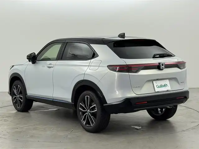 ホンダ ヴェゼル ハイブリッド e:HEV Z PLaYパッケージ 福岡県 2025(令7)年 0.1千km プレミアムサンライトホワイトパール 登録済未使用車　/純正９型ナビ　/バックカメラ　/置くだけ充電　/ＥＴＣ２．０　/衝突軽減　/レーンキープ　/ＢＳＷ　/アクセル踏み間違い防止　/パドルシフト　/ヒルディセントコントロール　/パワーバックドア　/純正１８インチＡＷ　/ＬＥＤ