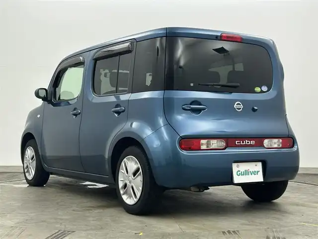 日産 キューブ 15X Vセレクション 岡山県 2018(平30)年 11.1万km スオミブルー 純正ナビ/（CD/DVD/BT/フルセグ/AUX)/バックカメラ/ドライブレコーダー(前）/ＥＴＣ/オートライト/オートハイビーム/フォグランプ/ヘッドランプレベライザー/プッシュスタート/アイドリングストップ/純正フロアマット/TVキャンセラー/ISOFIX/ステアリングスイッチ/チルトステアリング/シートリフター/ドアバイザー/スマートキー×2