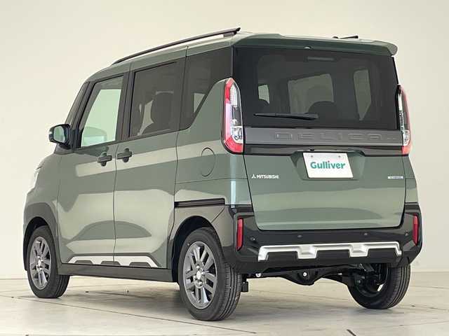 三菱 デリカミニ T プレミアム 愛知県 2025(令7)年 0.1千km 緑Ｍ 届出済未使用車/純正9型ディズプレイオーディオ　ナビ機能なし/マイパイロット/サイドデカール/全方位カメラ/両側パワースライドドア/シートヒーター/クルーズコントロール/コーナーセンサー/純正アルミホイール/ルーフレール/LEDヘッドライト/パドルシフト/インテリジェントミラー/オートマチックハイビーム/衝突軽減システム/Bluetooth/ステアリングスイッチ/スマートキー/プッシュスタート