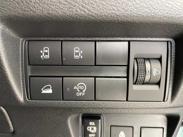 三菱 デリカミニ T プレミアム 愛知県 2025(令7)年 0.1千km 緑Ｍ 届出済未使用車/純正9型ディズプレイオーディオ　ナビ機能なし/マイパイロット/サイドデカール/全方位カメラ/両側パワースライドドア/シートヒーター/クルーズコントロール/コーナーセンサー/純正アルミホイール/ルーフレール/LEDヘッドライト/パドルシフト/インテリジェントミラー/オートマチックハイビーム/衝突軽減システム/Bluetooth/ステアリングスイッチ/スマートキー/プッシュスタート