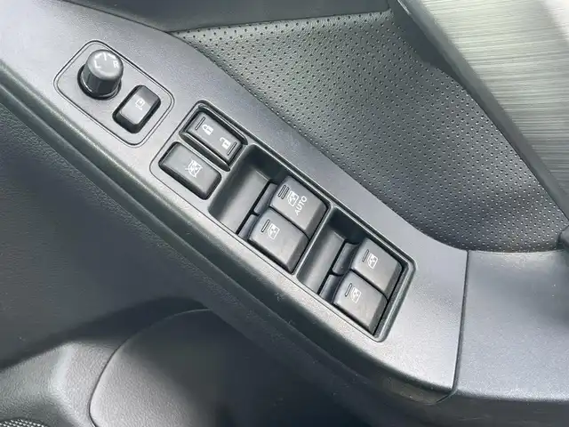 スバル フォレスター 2．0XT アイサイト 埼玉県 2013(平25)年 10.4万km ダークグレーメタリック (株)IDOMが運営する【じしゃロン鳩ヶ谷店】の自社ローン専用車両になりますこちらは現金またはオートローンご利用時の価格です。自社ローンご希望の方は別途その旨お申付け下さい/4WD/ターボ車/社外SDナビ（NR-MZ60）/アイサイト/レーダークルーズコントロール/プッシュスタート/ETC/純正HIDヘッドライト/純正18インチAW/ハーフレザーシート/前席パワーシート/前席シートヒーター/パドルシフト/ステアリングスイッチ/革巻ステアリング/フォグランプ/電動格納式ウィンカーミラー