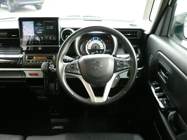 スズキ スペーシア カスタム HYBRID XS ターボ 静岡県 2022(令4)年 3.8万km ピュアホワイトパール/ブラック2トーン 禁煙車/両側パワースライドドア/ターボ車/全方位モニター用メモリーナビゲーション/（CD/DVD/BT/USB/フルセグTV）/セーフティサポート/・デュアルカメラブレーキサポート/・車線逸脱警報機能/・先行車発進お知らせ機能/・アダプティブクルーズコントロール/・後方誤発進抑制機能/・車線逸脱抑制機能/・誤発進抑制機能/ステアリングリモコン/パドルシフト/ブラックルーフ/ブラックドアミラー/ブラックリアスポイラー/ヘッドアップディスプレイ/リアサキュレーター/運転席シートヒーター/後席左右パーソナルテーブル/LEDヘッドライト/プッシュスタート・スマートキー/スペアキー/保証書・取扱説明書