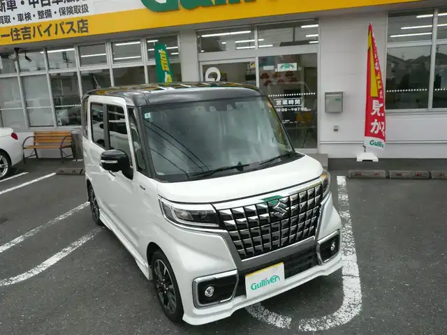 スズキ スペーシア カスタム HYBRID XS ターボ 静岡県 2022(令4)年 3.8万km ピュアホワイトパール/ブラック2トーン 禁煙車/両側パワースライドドア/ターボ車/全方位モニター用メモリーナビゲーション/（CD/DVD/BT/USB/フルセグTV）/セーフティサポート/・デュアルカメラブレーキサポート/・車線逸脱警報機能/・先行車発進お知らせ機能/・アダプティブクルーズコントロール/・後方誤発進抑制機能/・車線逸脱抑制機能/・誤発進抑制機能/ステアリングリモコン/パドルシフト/ブラックルーフ/ブラックドアミラー/ブラックリアスポイラー/ヘッドアップディスプレイ/リアサキュレーター/運転席シートヒーター/後席左右パーソナルテーブル/LEDヘッドライト/プッシュスタート・スマートキー/スペアキー/保証書・取扱説明書