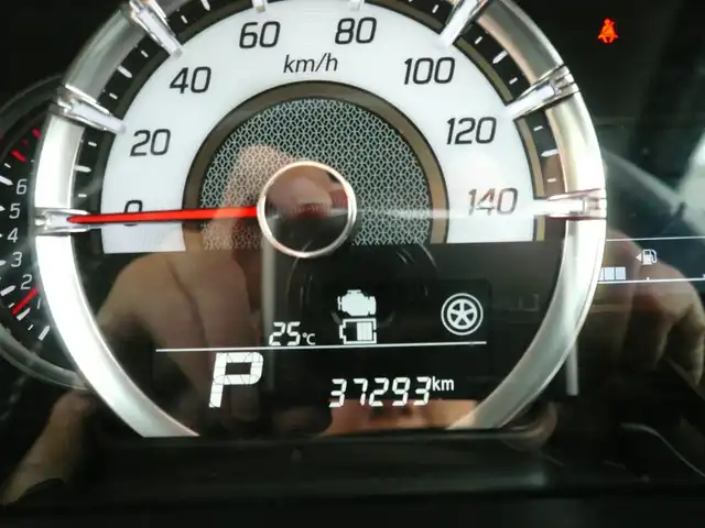 スズキ スペーシア カスタム HYBRID XS ターボ 静岡県 2022(令4)年 3.8万km ピュアホワイトパール/ブラック2トーン 禁煙車/両側パワースライドドア/ターボ車/全方位モニター用メモリーナビゲーション/（CD/DVD/BT/USB/フルセグTV）/セーフティサポート/・デュアルカメラブレーキサポート/・車線逸脱警報機能/・先行車発進お知らせ機能/・アダプティブクルーズコントロール/・後方誤発進抑制機能/・車線逸脱抑制機能/・誤発進抑制機能/ステアリングリモコン/パドルシフト/ブラックルーフ/ブラックドアミラー/ブラックリアスポイラー/ヘッドアップディスプレイ/リアサキュレーター/運転席シートヒーター/後席左右パーソナルテーブル/LEDヘッドライト/プッシュスタート・スマートキー/スペアキー/保証書・取扱説明書