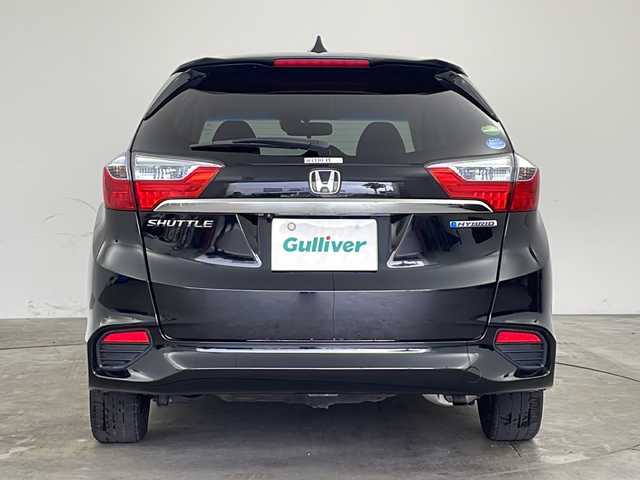 ホンダ シャトル ハイブリッド X 兵庫県 2017(平29)年 7.5万km クリスタルブラックパール ・純正ナビ/TV/SD/BT/CD/DVD/・バックカメラ/・ビルトインETC/・シティブレーキアクティブシステム/・横滑り防止/・オートワイパー/・パドルシフト/・クルーズコントロール/・ステアリングリモコン/・LEDオートライト/・フォグランプ/・ウインカーミラー/・ハーフレザー/・革巻きステアリング/・シートリフター/・チップアップシート/・社外15インチアルミホイール/・社外15インチアルミホイール付き冬タイヤ車載/・純正フロアマット/・ドアバイザー/・電動格納ミラー/・スマートキー/・プッシュスタート/・W＋サイドエアバック/・カーテンエアバック/・ECON