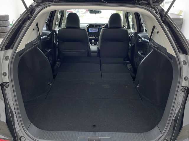 ホンダ シャトル ハイブリッド X 兵庫県 2017(平29)年 7.5万km クリスタルブラックパール ・純正ナビ/TV/SD/BT/CD/DVD/・バックカメラ/・ビルトインETC/・シティブレーキアクティブシステム/・横滑り防止/・オートワイパー/・パドルシフト/・クルーズコントロール/・ステアリングリモコン/・LEDオートライト/・フォグランプ/・ウインカーミラー/・ハーフレザー/・革巻きステアリング/・シートリフター/・チップアップシート/・社外15インチアルミホイール/・社外15インチアルミホイール付き冬タイヤ車載/・純正フロアマット/・ドアバイザー/・電動格納ミラー/・スマートキー/・プッシュスタート/・W＋サイドエアバック/・カーテンエアバック/・ECON