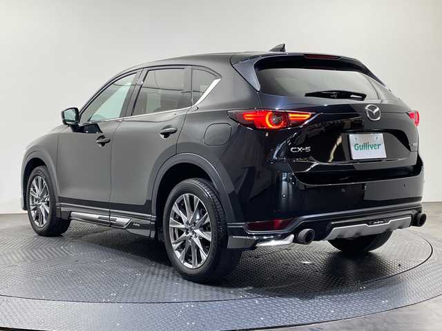 マツダ ＣＸ－５ XD エクスクルーシブモード 愛媛県 2021(令3)年 3.3万km ジェットブラックマイカ １０．２５型ナビ/フルセグ／Ｂｌｕｅｔｏｏｔｈ／ａｐｐｌｅｃａｒｐｌａｙ／ａｎｄｒｏｉｄａｕｔｏ/全方位カメラ/サンルーフ/レーダークルーズコントロール/パワーバックドア/ＤＮ席シートヒーター/ベンチレーション/パワーシート/レザーシート/DAMDエアロ/BOSEスピーカー/前後コーナーセンサー/ブラインドスポットモニター/レーンキープアシスト/オートマチックハイビーム/衝突軽減ブレーキ