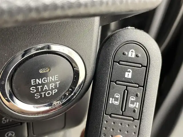 トヨタ タンク カスタムG－T 群馬県 2017(平29)年 7.8万km ブラックマイカメタリック 純正ナビ　バックカメラ　両側パワースライドドア　衝突軽減　クルーズコントロール　シートヒーター　横滑り防止　アイドリングストップ　前後ドライブレコーダー　スマートキー　プッシュスタート　禁煙車