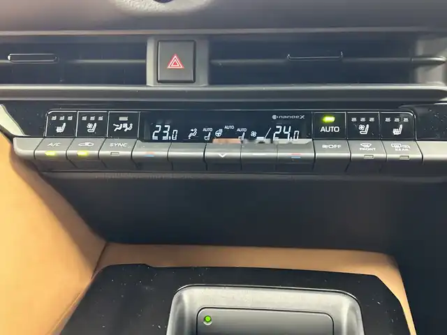 トヨタ クラウン スポーツ Z 三重県 2024(令6)年 0.5万km 赤Ⅱ /禁煙車//純正ナビ/　フルセグTV/Bluetooth/AppleCarplay//パノラマルーフ //ブラウンレザー//デジタルミラー //トヨタチームメイト //パノラミックビューモニター//アドバンストパーク //ハンズフリーパワーバックドア //本革シート //ベンチレーション //シートヒーター//BSM//ETC2.0//ステアリングスイッチ//レーダークルーズコントロール