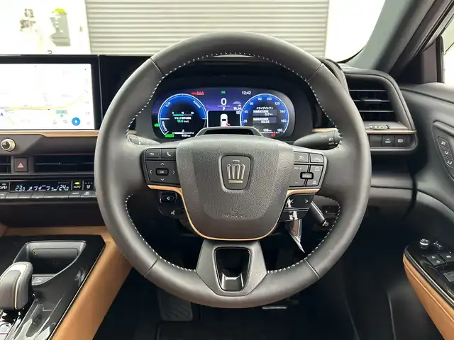 トヨタ クラウン スポーツ Z 三重県 2024(令6)年 0.5万km 赤Ⅱ /禁煙車//純正ナビ/　フルセグTV/Bluetooth/AppleCarplay//パノラマルーフ //ブラウンレザー//デジタルミラー //トヨタチームメイト //パノラミックビューモニター//アドバンストパーク //ハンズフリーパワーバックドア //本革シート //ベンチレーション //シートヒーター//BSM//ETC2.0//ステアリングスイッチ//レーダークルーズコントロール