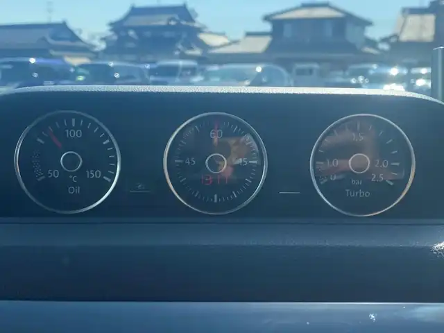 フォルクスワーゲン ザ・ビートル ターボ 熊本県 2014(平26)年 6万km 黒 純正ナビ/FM/AM/CD/DVD/SD/BT/VTR/MusicCatcher/・DTV/・バックカメラ/パッシブセーフティ/・フロントエアバック/・サイドエアバック/・むちうち軽減ヘッドレスト/クルーズコントロール/コーナーセンサー/サンルーフ/ドライブレコーダー（前方）/革巻きステアリング/ステアリングスイッチ/ウィンカーミラー/電動格納ミラー/ミラーヒーター/パーキングライト/オートライト/レーダー検知（社外）/社外車高調/純正フロアマット/純正ドアバイザー/純正アルミホイール