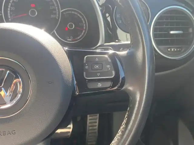 フォルクスワーゲン ザ・ビートル ターボ 熊本県 2014(平26)年 6万km 黒 純正ナビ/FM/AM/CD/DVD/SD/BT/VTR/MusicCatcher/・DTV/・バックカメラ/パッシブセーフティ/・フロントエアバック/・サイドエアバック/・むちうち軽減ヘッドレスト/クルーズコントロール/コーナーセンサー/サンルーフ/ドライブレコーダー（前方）/革巻きステアリング/ステアリングスイッチ/ウィンカーミラー/電動格納ミラー/ミラーヒーター/パーキングライト/オートライト/レーダー検知（社外）/社外車高調/純正フロアマット/純正ドアバイザー/純正アルミホイール