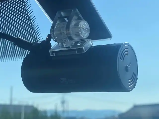 フォルクスワーゲン ザ・ビートル ターボ 熊本県 2014(平26)年 6万km 黒 純正ナビ/FM/AM/CD/DVD/SD/BT/VTR/MusicCatcher/・DTV/・バックカメラ/パッシブセーフティ/・フロントエアバック/・サイドエアバック/・むちうち軽減ヘッドレスト/クルーズコントロール/コーナーセンサー/サンルーフ/ドライブレコーダー（前方）/革巻きステアリング/ステアリングスイッチ/ウィンカーミラー/電動格納ミラー/ミラーヒーター/パーキングライト/オートライト/レーダー検知（社外）/社外車高調/純正フロアマット/純正ドアバイザー/純正アルミホイール