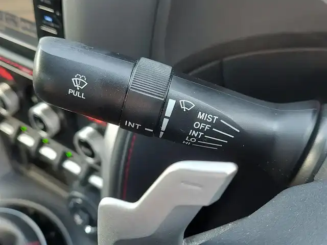 スバル ＢＲＺ GT 東京都 2017(平29)年 3.1万km クリスタルホワイトP 社外ナビ/フルセグTV/バックカメラ/ETC/プッシュスタート/クルーズコントロール/パドルシフト/ハーフレザーシート/シートヒーター/TRDドアスタビライザー/LEDヘッドライト/オートライト/ドアバイザー/17インチ純正アルミホイール/スマートキー