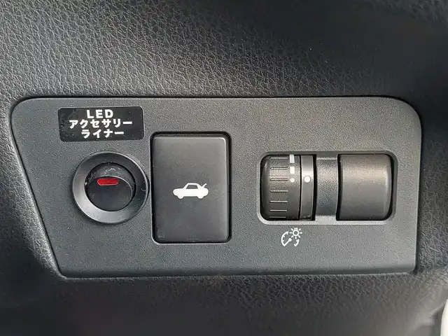 スバル ＢＲＺ GT 東京都 2017(平29)年 3.1万km クリスタルホワイトP 社外ナビ/フルセグTV/バックカメラ/ETC/プッシュスタート/クルーズコントロール/パドルシフト/ハーフレザーシート/シートヒーター/TRDドアスタビライザー/LEDヘッドライト/オートライト/ドアバイザー/17インチ純正アルミホイール/スマートキー